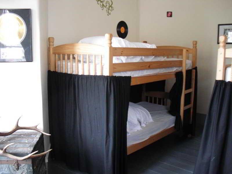 אדינבורו Art Roch Hostel מראה חיצוני תמונה